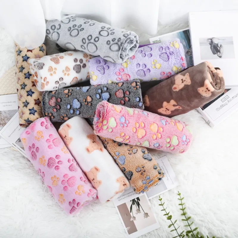 Premium Fluffy Pet Blanket – Soft, Warm & Comfortable