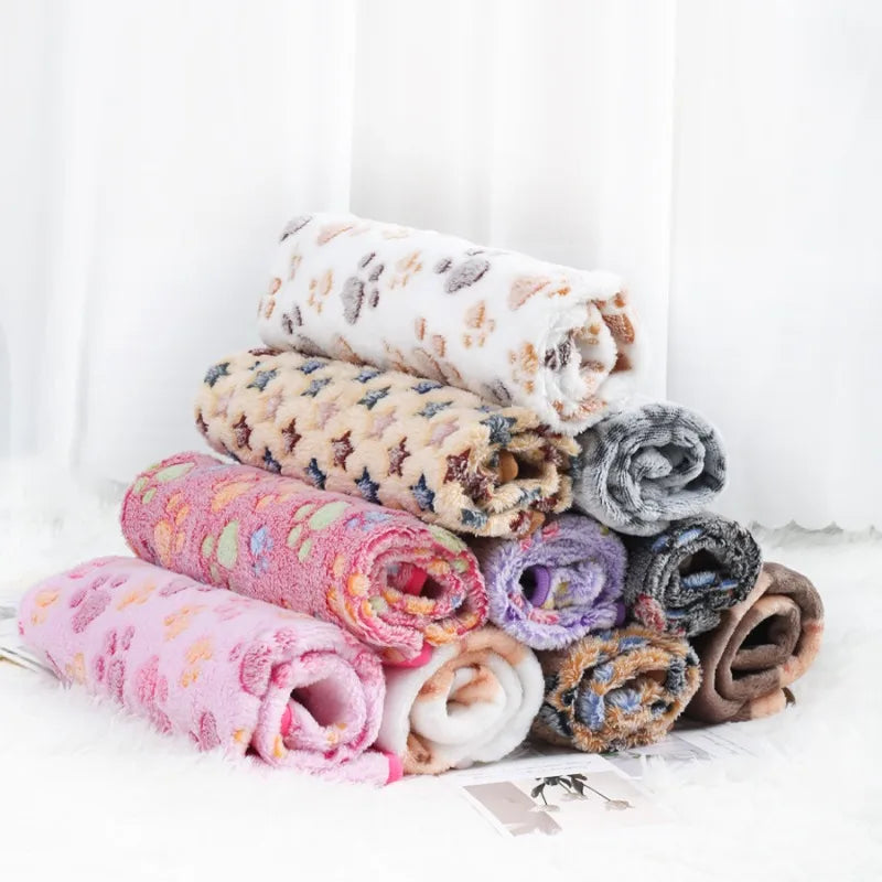 Premium Fluffy Pet Blanket – Soft, Warm & Comfortable